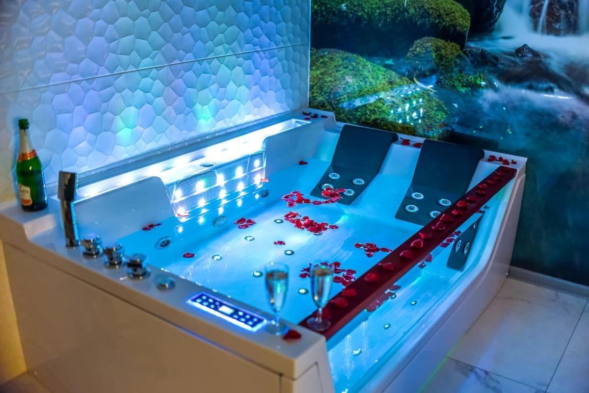 Apartment Jacuzzi Krakow Dış mekan fotoğraf